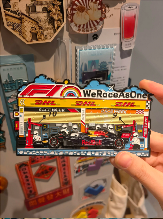 F1 Pit Stop Fridge Magnet with Detachable Car