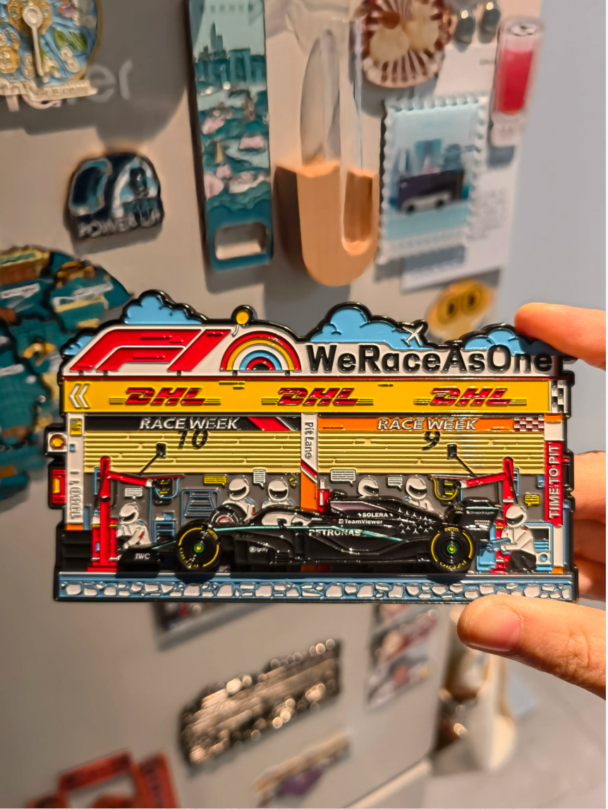 F1 Pit Stop Fridge Magnet with Detachable Car – Front View