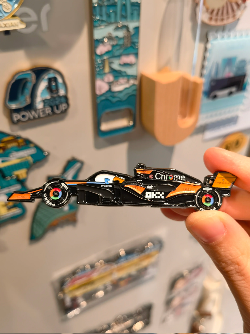 Miniature Formula 1 Car Magnet – 7x2cm McLaren Design